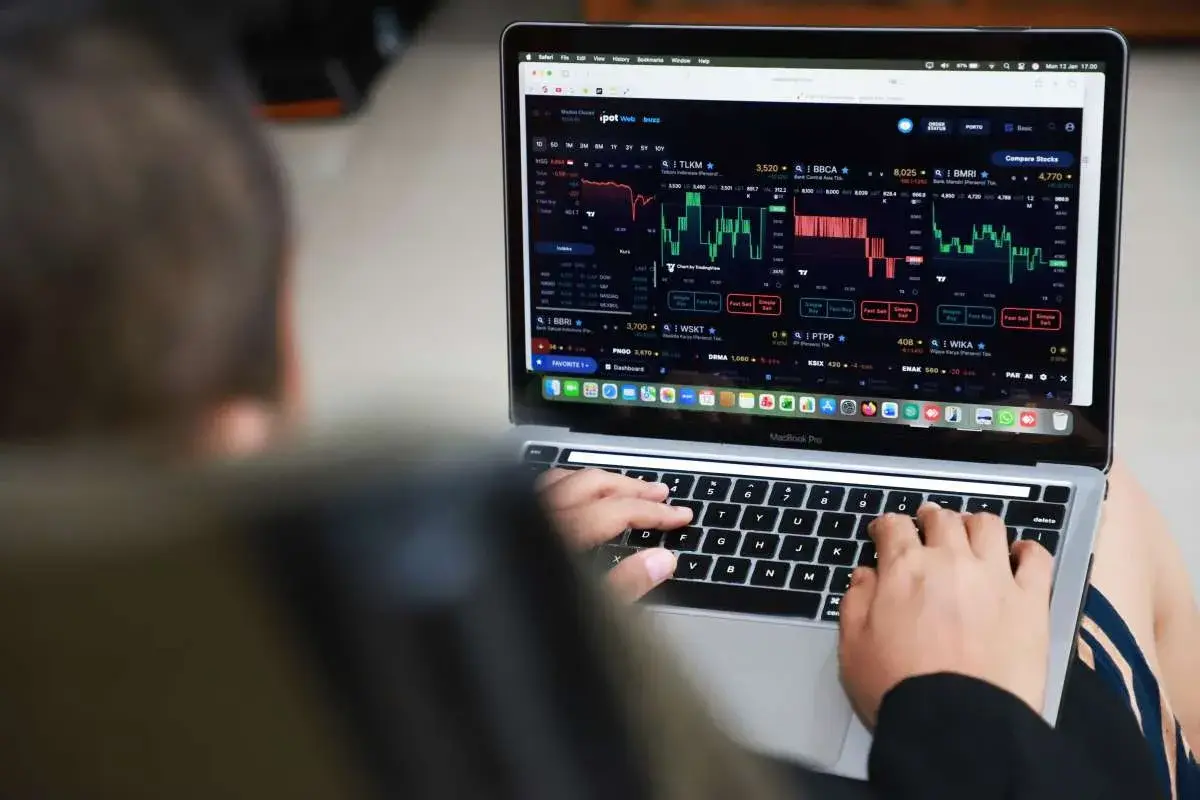 Investor ritel saham gorengan Indonesia
